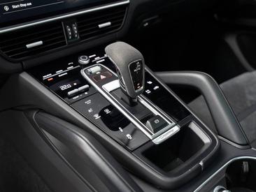 Porsche Cayenne III Turbo GT — photo 22