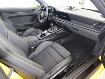 Porsche 911 Turbo S — photo 13