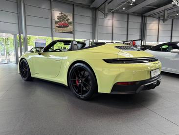 Porsche 992 II Carrera GTS Cabriolet — photo 12
