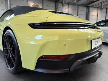 Porsche 992 II Carrera GTS Cabriolet — photo 16