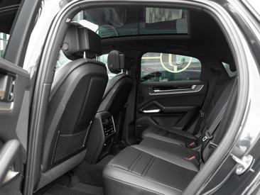 Porsche Cayenne III Turbo GT — photo 14