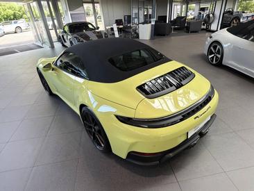Porsche 992 II Carrera GTS Cabriolet — photo 18