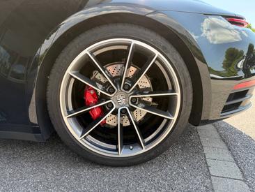 Porsche 992 I Carrera 4S — photo 11