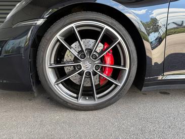 Porsche 992 I Carrera 4S — photo 13