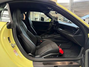 Porsche 992 II Carrera GTS Cabriolet — photo 24