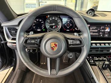 Porsche 992 I Carrera 4S — photo 19