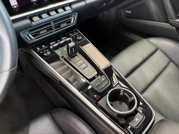 Porsche 992 I Carrera 4S — photo 28