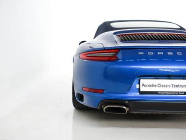 Porsche 911 R — photo 17