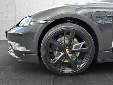 Porsche Taycan Cross Turismo 4S — photo 6