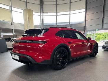 Porsche Taycan Cross Turismo Turbo — photo 10