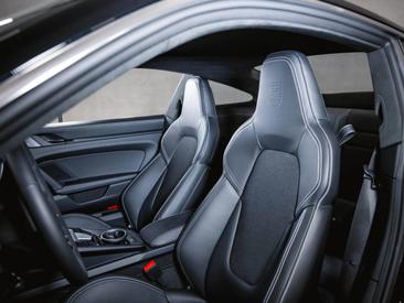 Porsche 911 Turbo S — photo 16