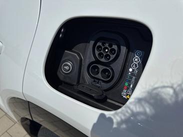 Porsche Cayenne E4 Turbo Electric — photo 9