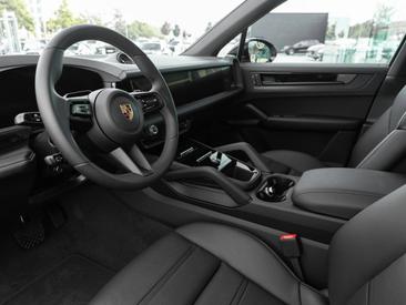 Porsche Cayenne III Turbo GT — photo 12