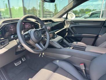 Porsche Cayenne E4 Turbo Electric — photo 12