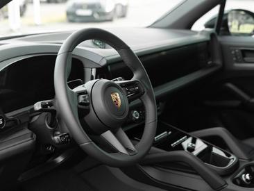 Porsche Cayenne III Turbo GT — photo 21
