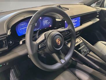 Porsche Macan GTS Electric — photo 12