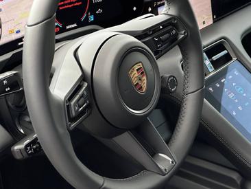 Porsche Taycan Cross Turismo 4S — photo 21