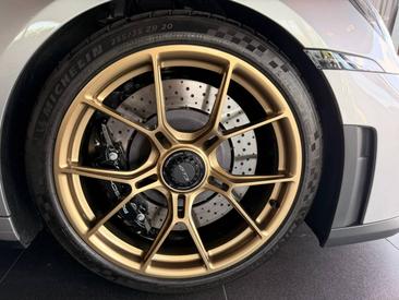 Porsche 911 Turbo S — photo 9