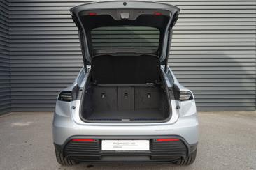 Porsche Macan GTS Electric — photo 7