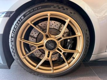 Porsche 911 Turbo S — photo 10
