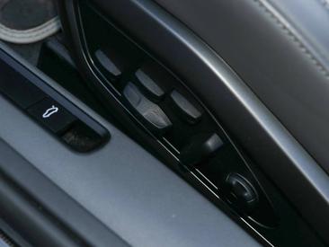 Porsche 992 II Targa 4 GTS — photo 29