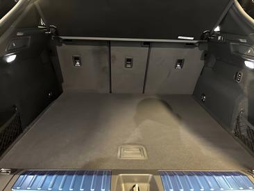 Porsche Macan GTS Electric — photo 19