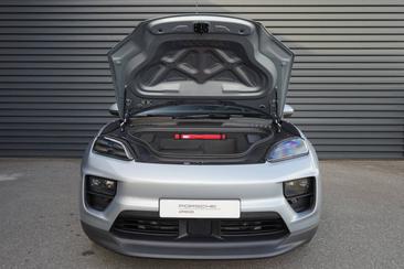 Porsche Macan GTS Electric — photo 12