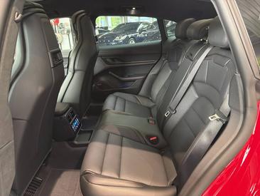 Porsche Taycan Cross Turismo Turbo — photo 28