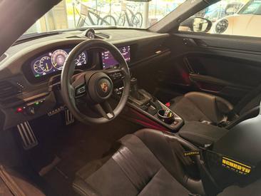 Porsche 911 Turbo S — photo 16