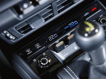 Porsche 911 Turbo S — photo 35