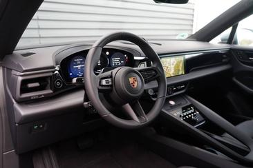 Porsche Macan GTS Electric — photo 16