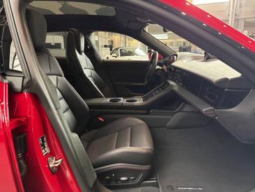 Porsche Taycan Cross Turismo Turbo — photo 31