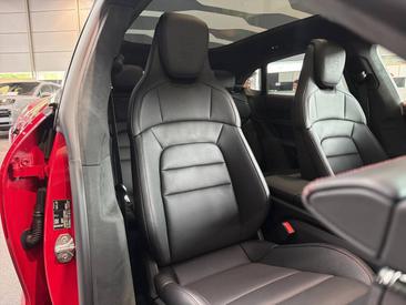 Porsche Taycan Cross Turismo Turbo — photo 33