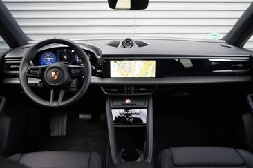 Porsche Macan GTS Electric — photo 22