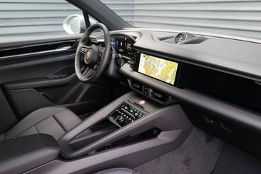 Porsche Macan GTS Electric — photo 23