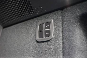 Porsche Macan GTS Electric — photo 35