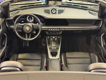 Porsche 992 I Carrera 4S — photo 7