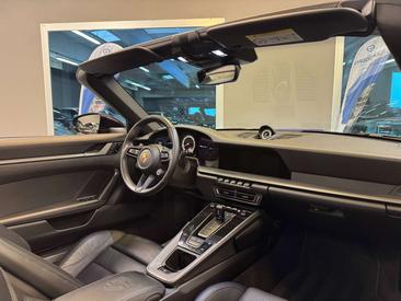 Porsche 992 I Carrera 4S — photo 12