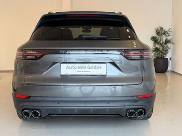 Porsche Cayenne III E-Hybrid — photo 14