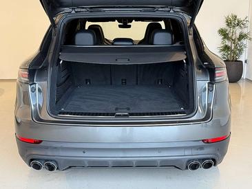 Porsche Cayenne III E-Hybrid — photo 15