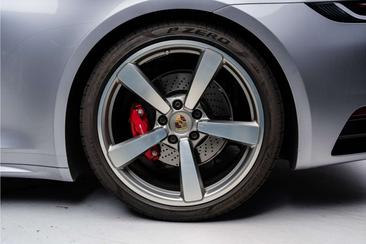 Porsche 992 I Carrera S — photo 23