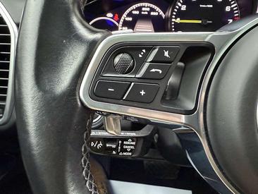 Porsche Cayenne III E-Hybrid — photo 36