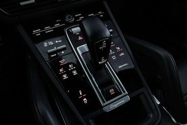 Porsche Cayenne III Turbo S E-Hybrid — photo 18