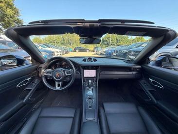 Porsche 911 Targa Targa 4 GTS — photo 9