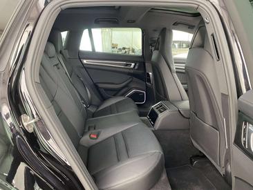 Porsche Panamera Sport Turismo 4 E-Hybrid — photo 9