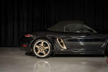 Porsche 718 Cabriolet Boxster GTS 4.0 — photo 4