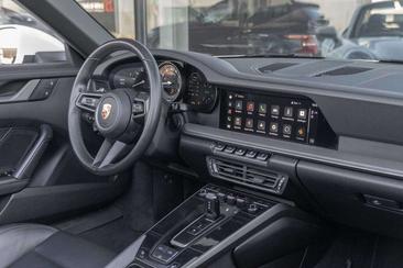 Porsche 911 Cabriolet Carrera — photo 16