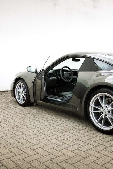 Porsche 992 I Carrera — photo 19
