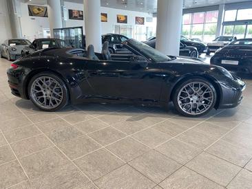 Porsche 911 Cabriolet Carrera — photo 4