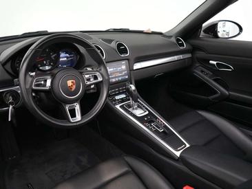 Porsche 718 Cabriolet Boxster — photo 12